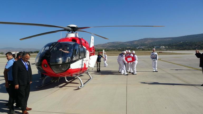 Şehit uzman çavuşun cenazesi, Çanakkale'de askeri törenle karşılandı