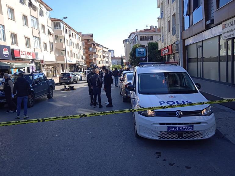 Üsküdar'da polise çekiçli saldırı: 1'i polis 3 yaralı