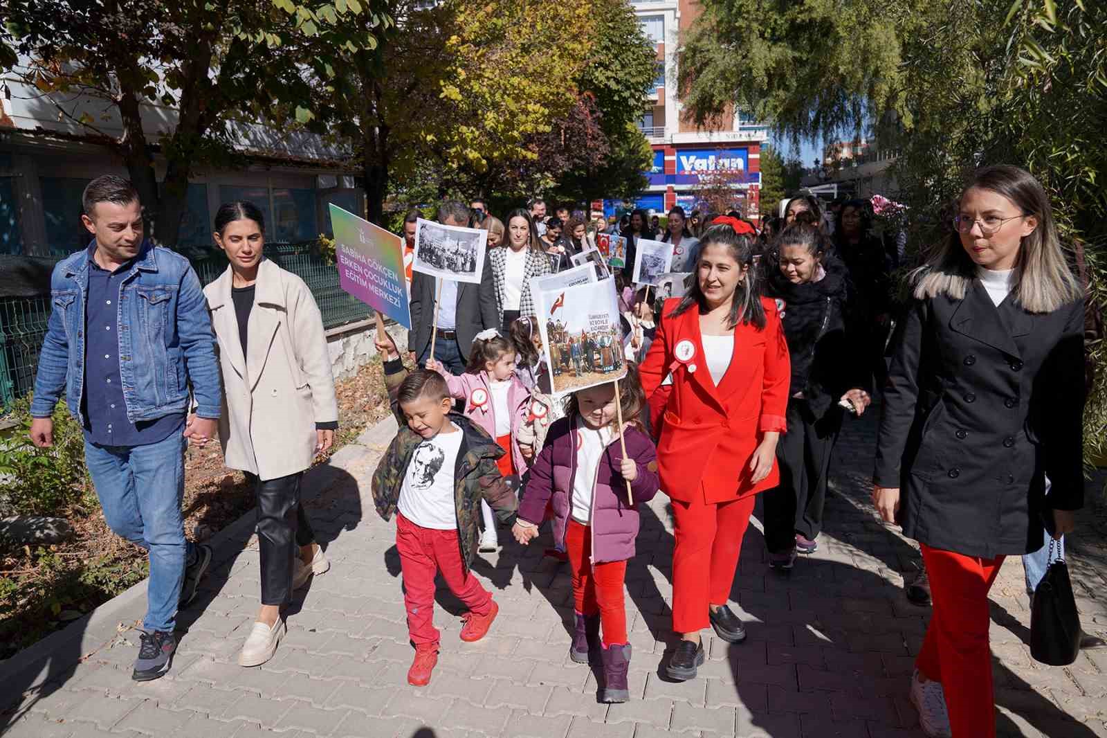 Minik yürekler cumhuriyet coşkusunu yaşadı