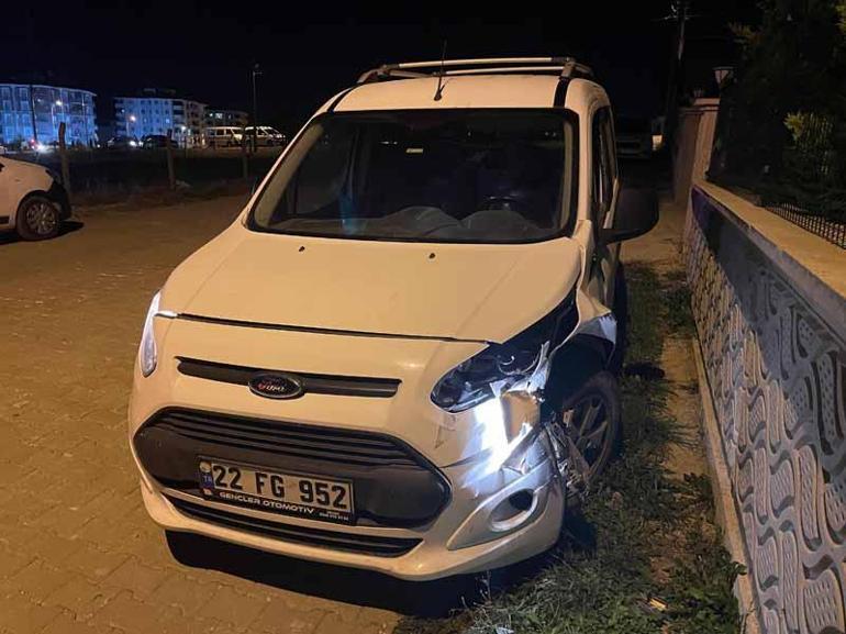 Edirne’de otomobille hafif ticari araç çarpıştı: 3 yaralı