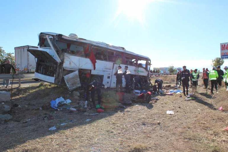 Aksaray'da tur otobüsünün devrildiği kazada 19 kişi, taburcu oldu