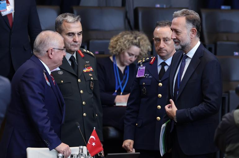 Bakan Güler, NATO Savunma Bakanları Toplantısı'nın 1'inci gün oturumlarına katıldı