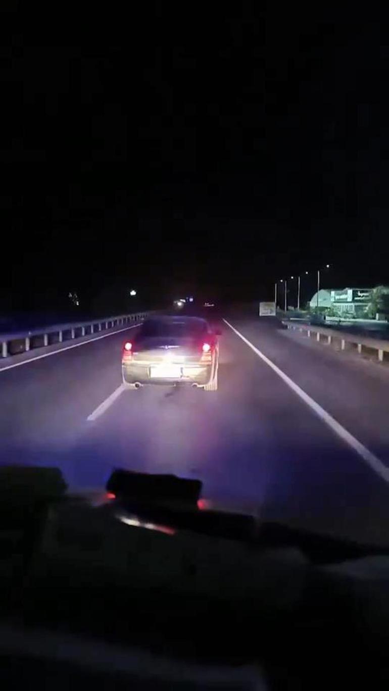 Antalya'da ambulansa yol vermeyen otomobilin sürücüsü tutuklandı