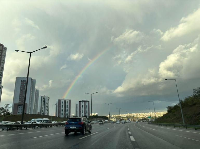 İstanbul'da yağmur sonrası gökkuşağı