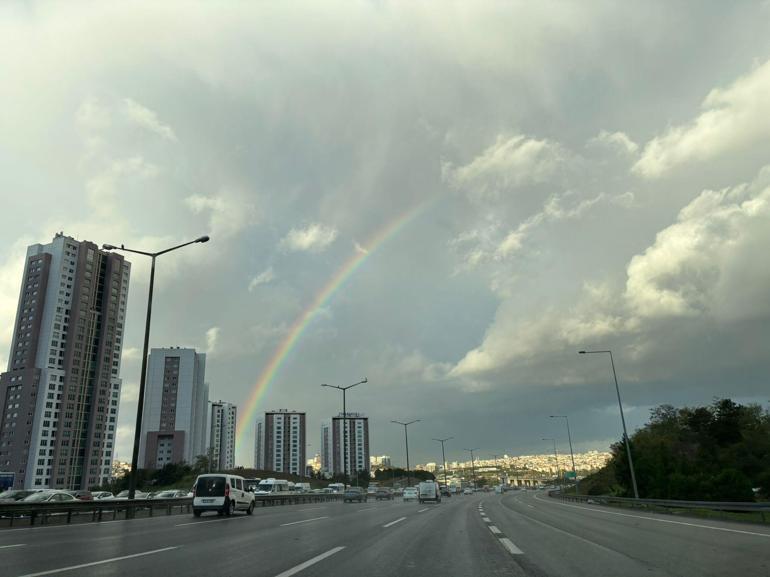 İstanbul'da yağmur sonrası gökkuşağı