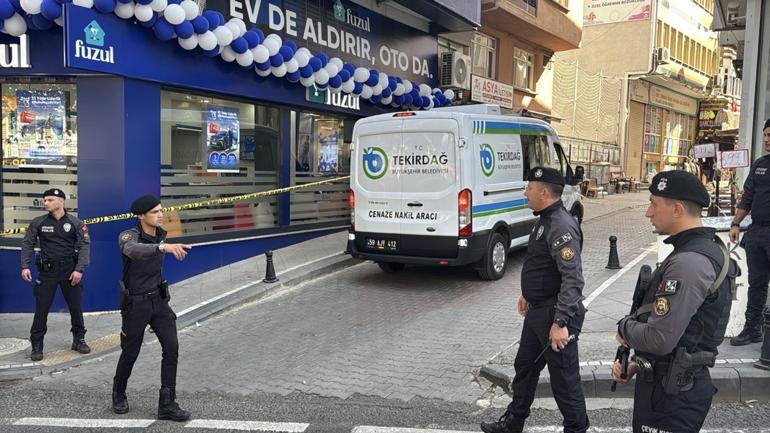 Mağaza çalışanı 1 kişiyi öldürdü, 1'i polis 4 kişiyi yaraladı