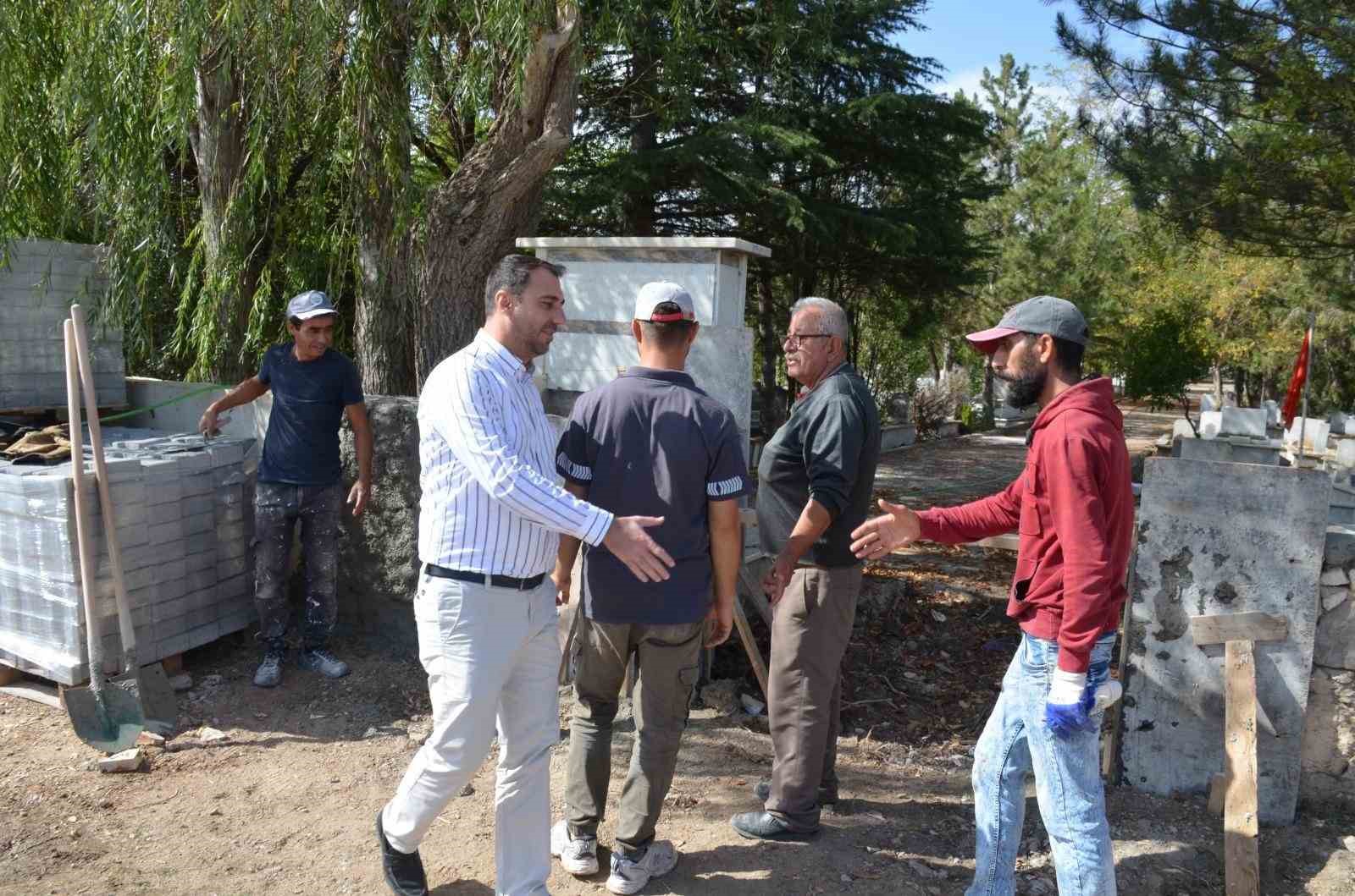 Beylikova Belediyesi kilitli parke taşı çalışmalarına başladı