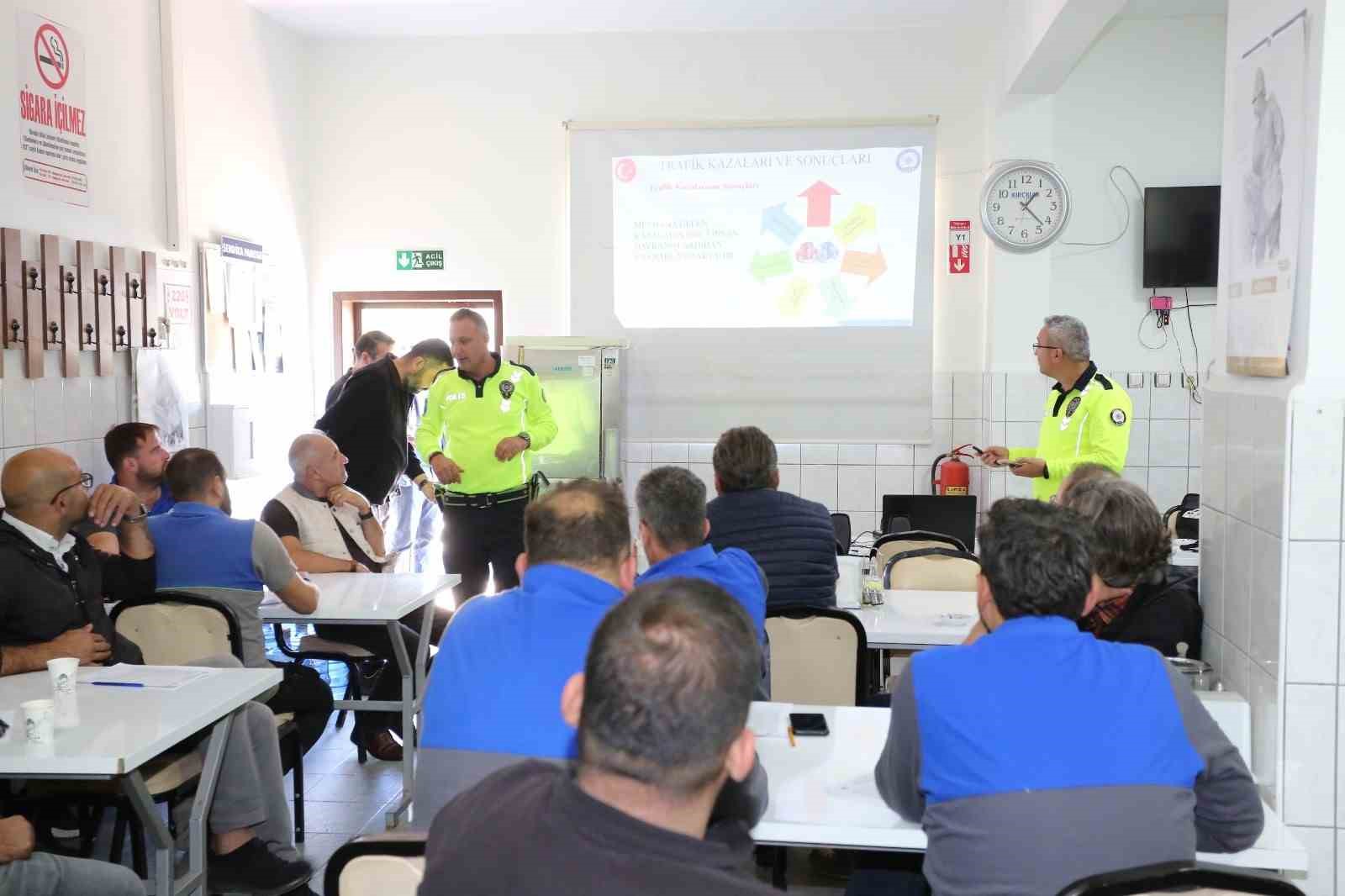 Odunpazarı Belediyesi’nde şoförlere güvenli sürüş eğitimi verildi