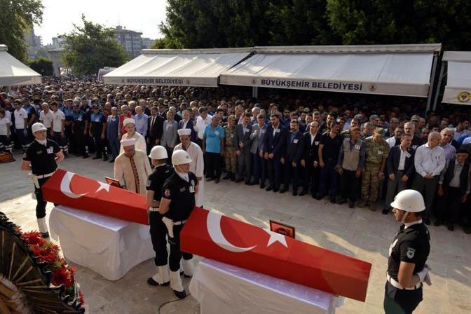 15 Temmuz şehidi ikiz polislerin babası: Cehennem ateşinde yansın