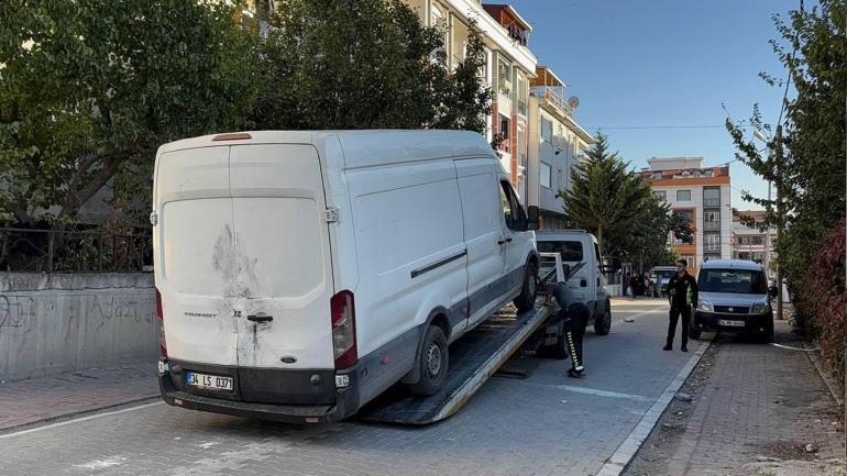 Esenyurt’ta 2 yaşındaki çocuğa çarparak ölümüne neden oldu; yaşamına son verdi