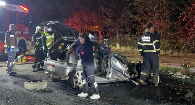 Tekirdağ’da iş makinesine çarpan otomobil alev aldı; 5 ölü