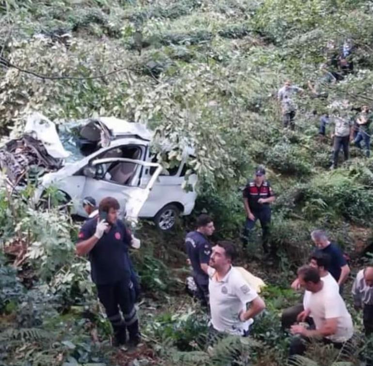 Rize'de kamyonet uçuruma yuvarlandı; Kıbrıs Gazisi yaşamını yitirdi, eşi ağır yaralandı