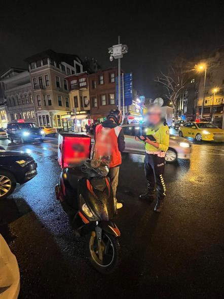 İstanbul'da motosiklet sürücülerine denetim: 581 bin lira para cezası kesildi