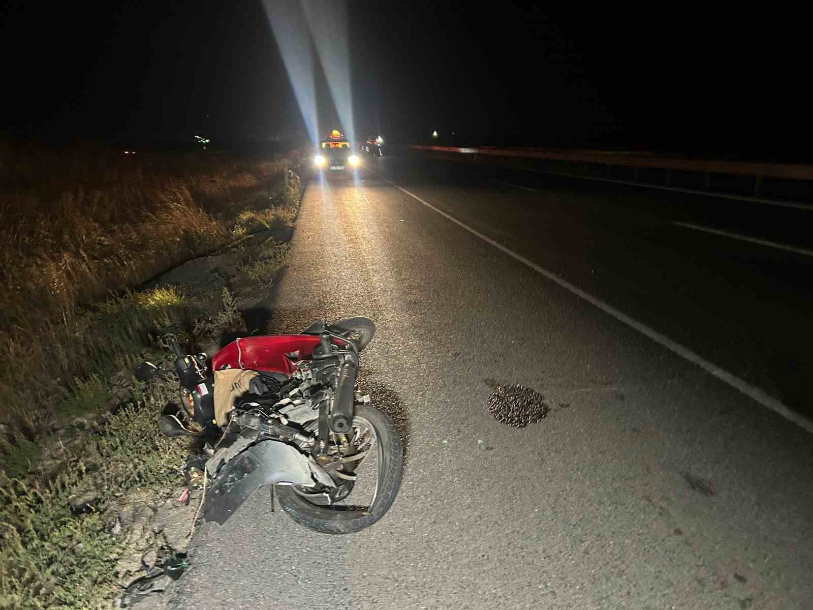 Otomobilin çarpıp kaçtığı motosikletin sürücüsü hayatını kaybetti