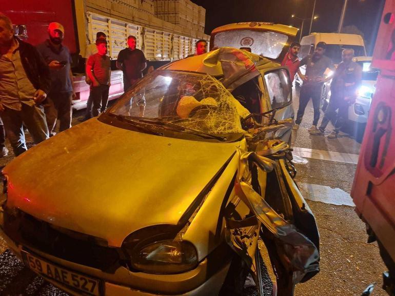 Batman'da otomobil, kamyonete arkadan çarptı: 1 ölü, 2 yaralı