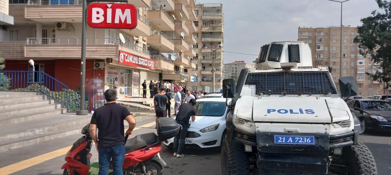 Sürücü kursunda akrabalar arasında bıçaklı kavga: 1'ağır, 6 yaralı