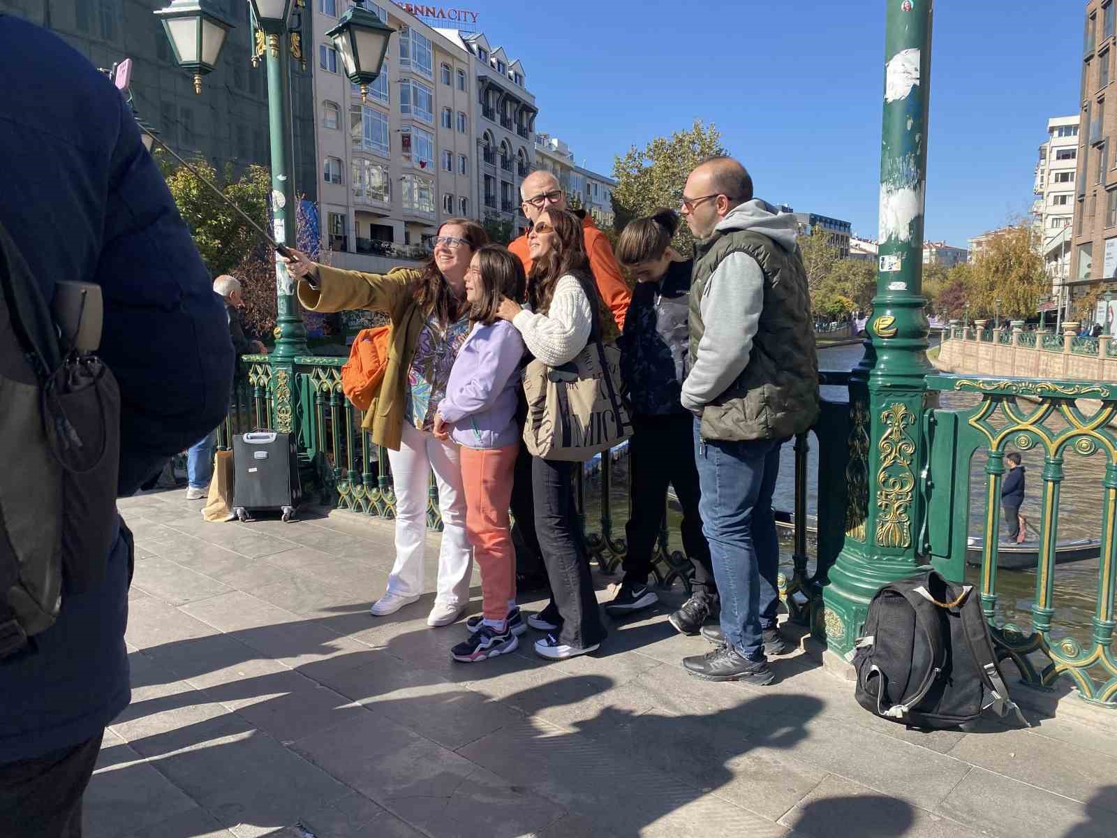 Eskişehir’i beğenen yerli turistler kente tekrar gelmek istiyor