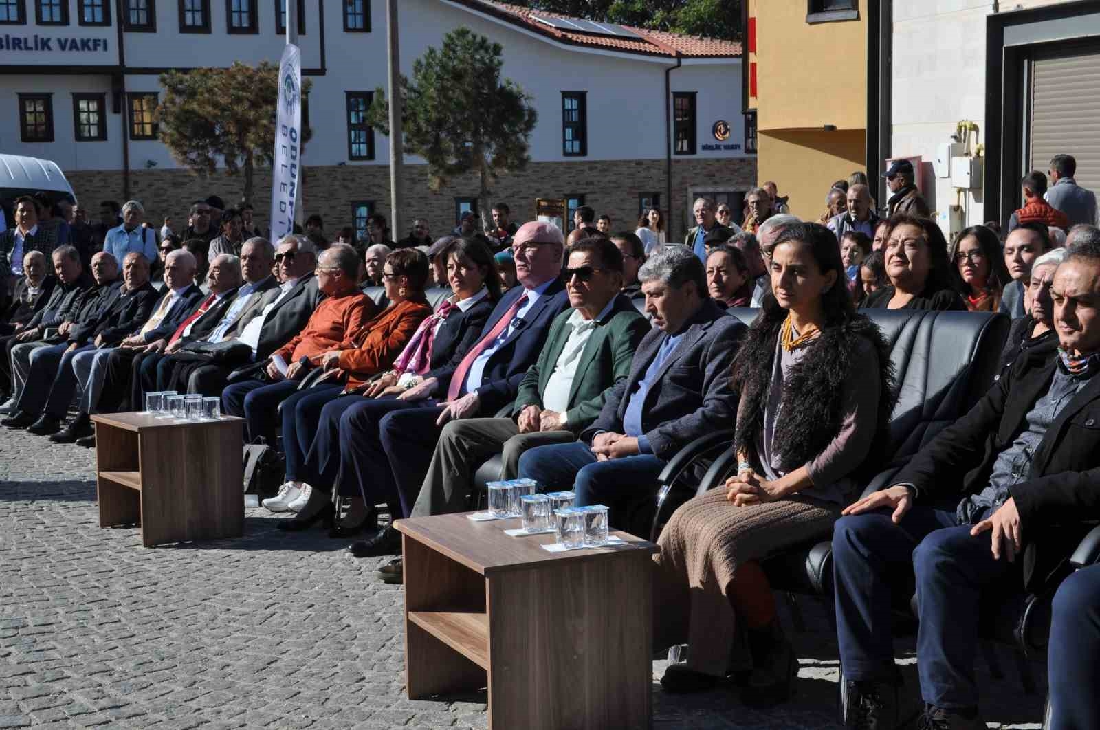 Odunpazarı’nda 2 önemli festivalin açılış programı yoğun katılımla gerçekleşti