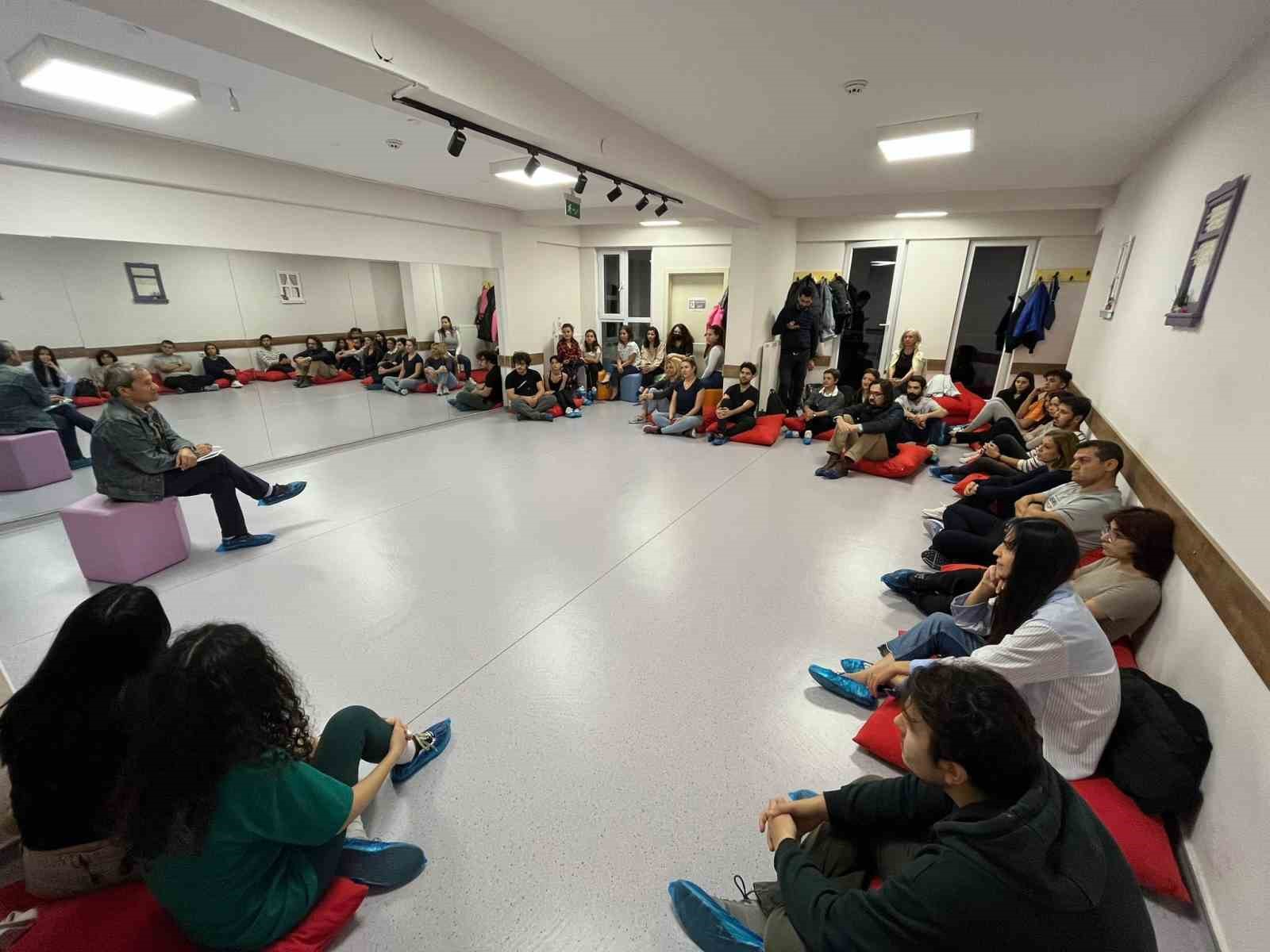 Ceren Özdemir Gençlik Merkezi’nde güz dönemi kayıtları başladı