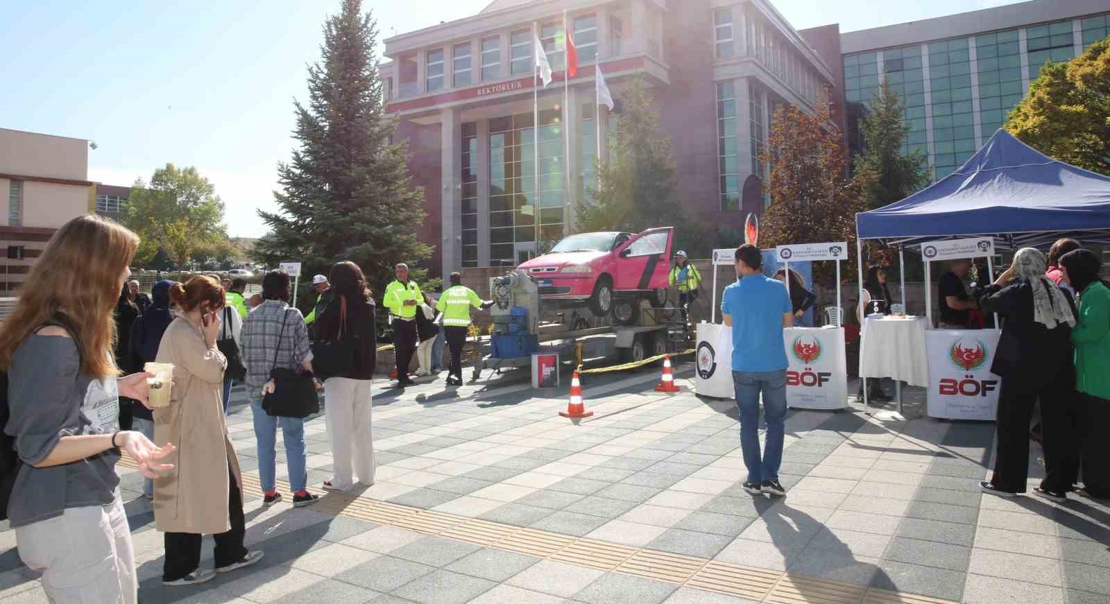 Eskişehir İl Emniyet Müdürlüğü’nden ESOGÜ öğrencilerine bilgilendirme