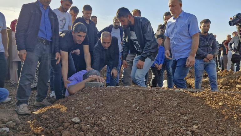 Van’da kaybolduktan 18 gün sonra cansız bedeni bulunan Rojin, Diyarbakır’da toprağa verildi