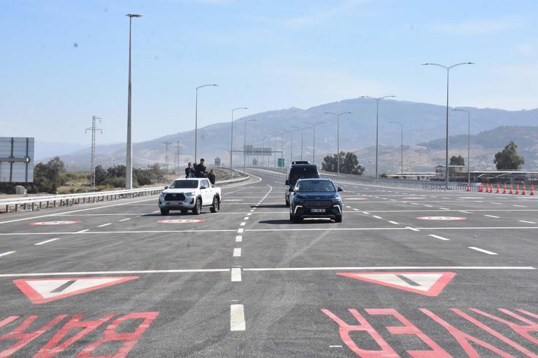 Bakan Uraloğlu: Aydın-Denizli Otoyolu ile 2 saat süren yolculuk süresi 55 dakikaya indi