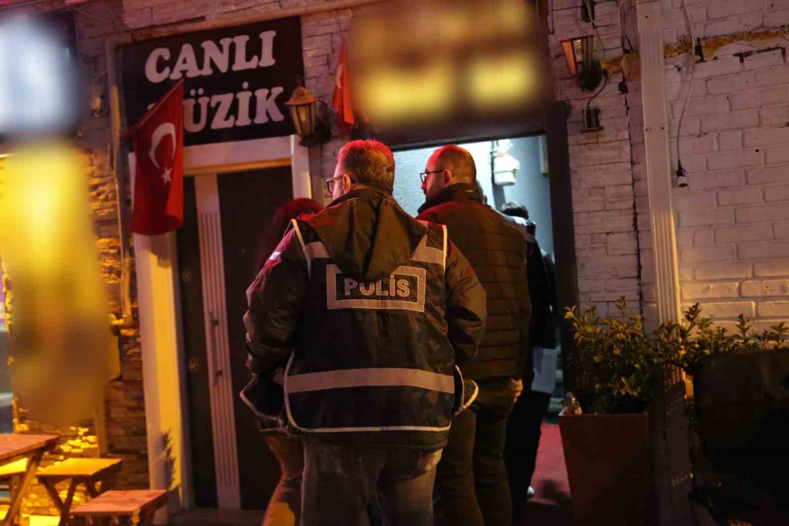 Polisin denetimlerinde bin 447 kişi sorguladı