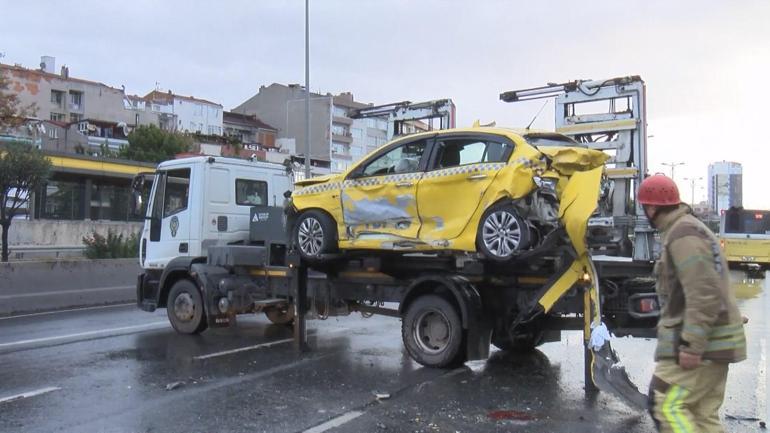 Bayrampaşa'da trafik kazası: 2 ağır yaralı