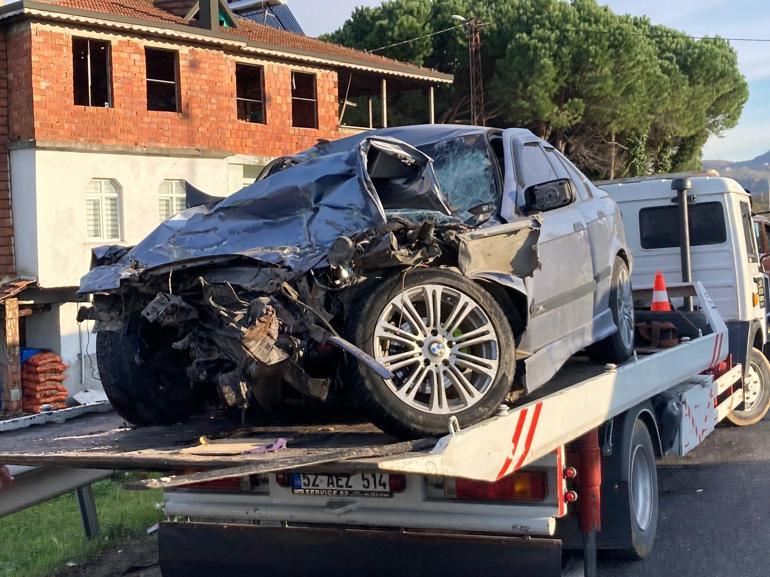 Ordu'da kamyona arkadan çarpan otomobildeki 3 kişi öldü; kaza kamerada