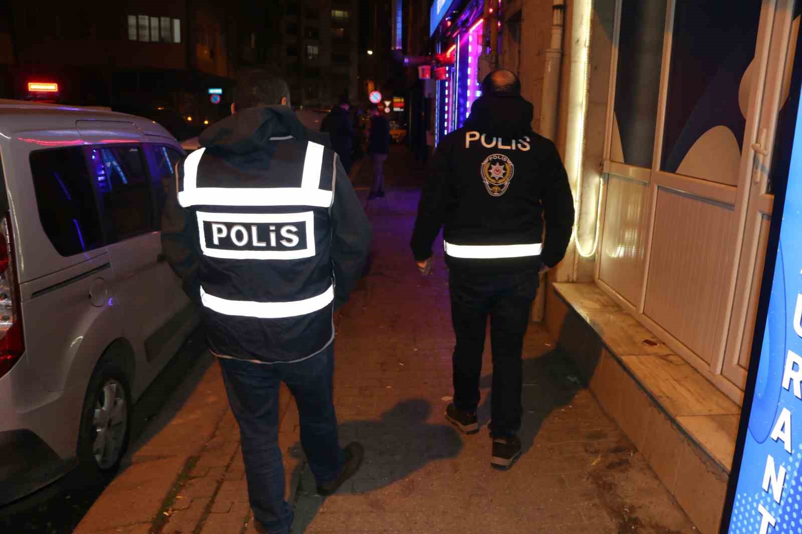 Polis ekiplerinden geniş çaplı denetim