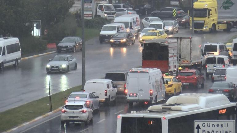 Sarıyer ve Bağcılar'da sağanak yağış etkili oluyor