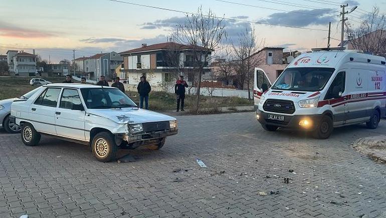 Kazada yaralanan kız arkadaşına müdahale edilirken polise sarılıp ağladı