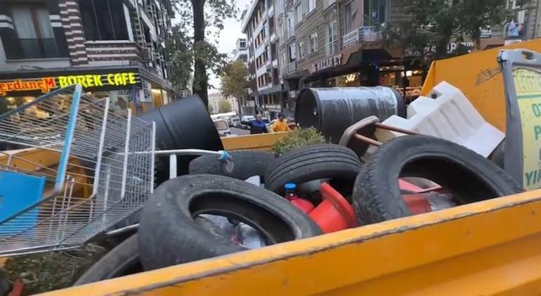 Avcılar'da zabıtadan kaldırım denetimi: 2 saatte 2 kamyon malzeme toplandı