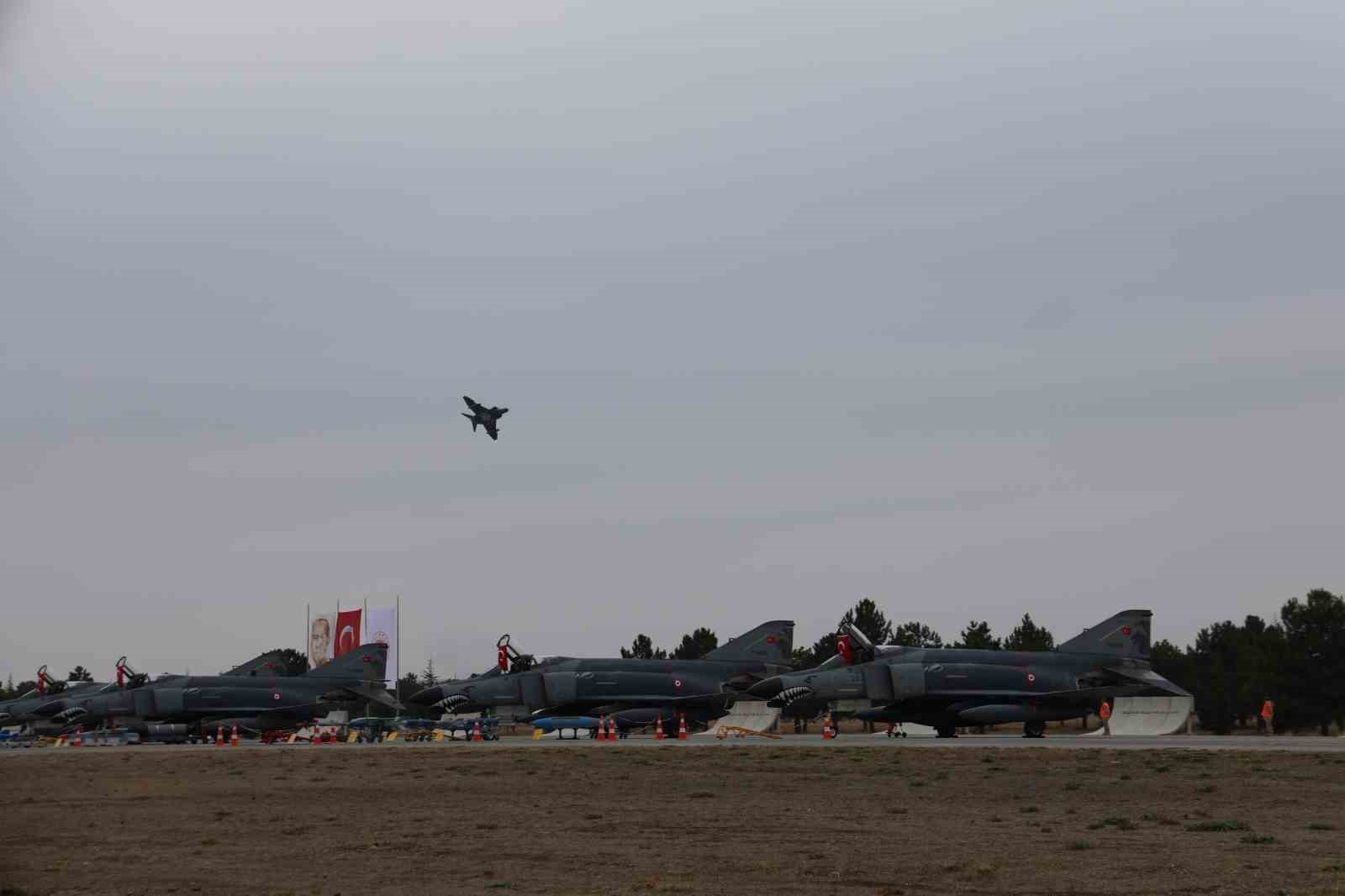 F-4E Phantom uçaklarının Türk Hava Kuvvetleri filosundaki 50. yılı etkinliği