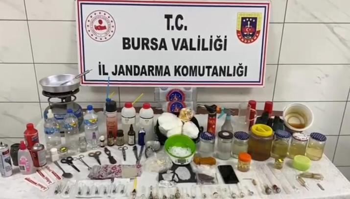 Bursa’da cayrokopterli operasyon; keneviri çamaşırlığa asıp kurutmuşlar