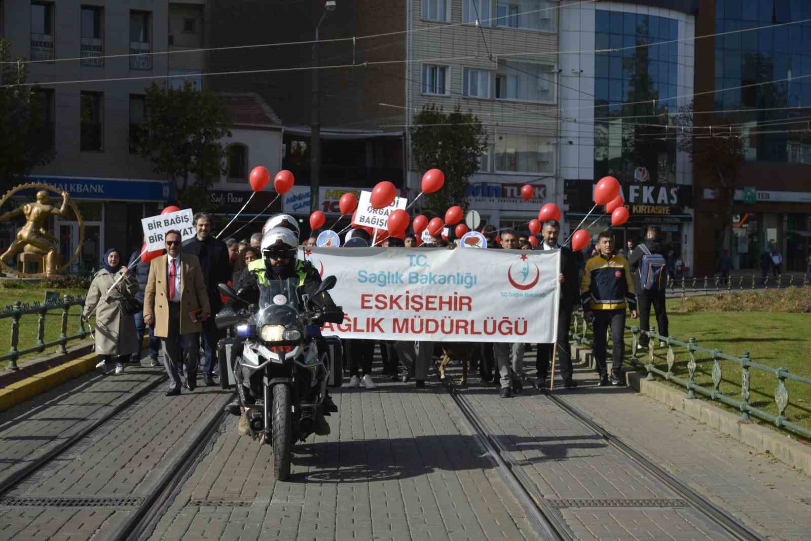 Organ Bağışı Haftası kapsamında farkındalık yürüyüşü düzenlendi