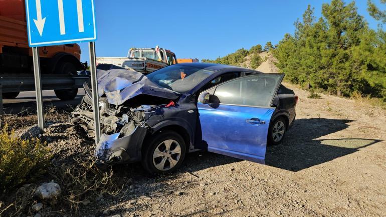 TIR ile 3 otomobil zincirleme kazaya karıştı: 2 ölü, 6 yaralı