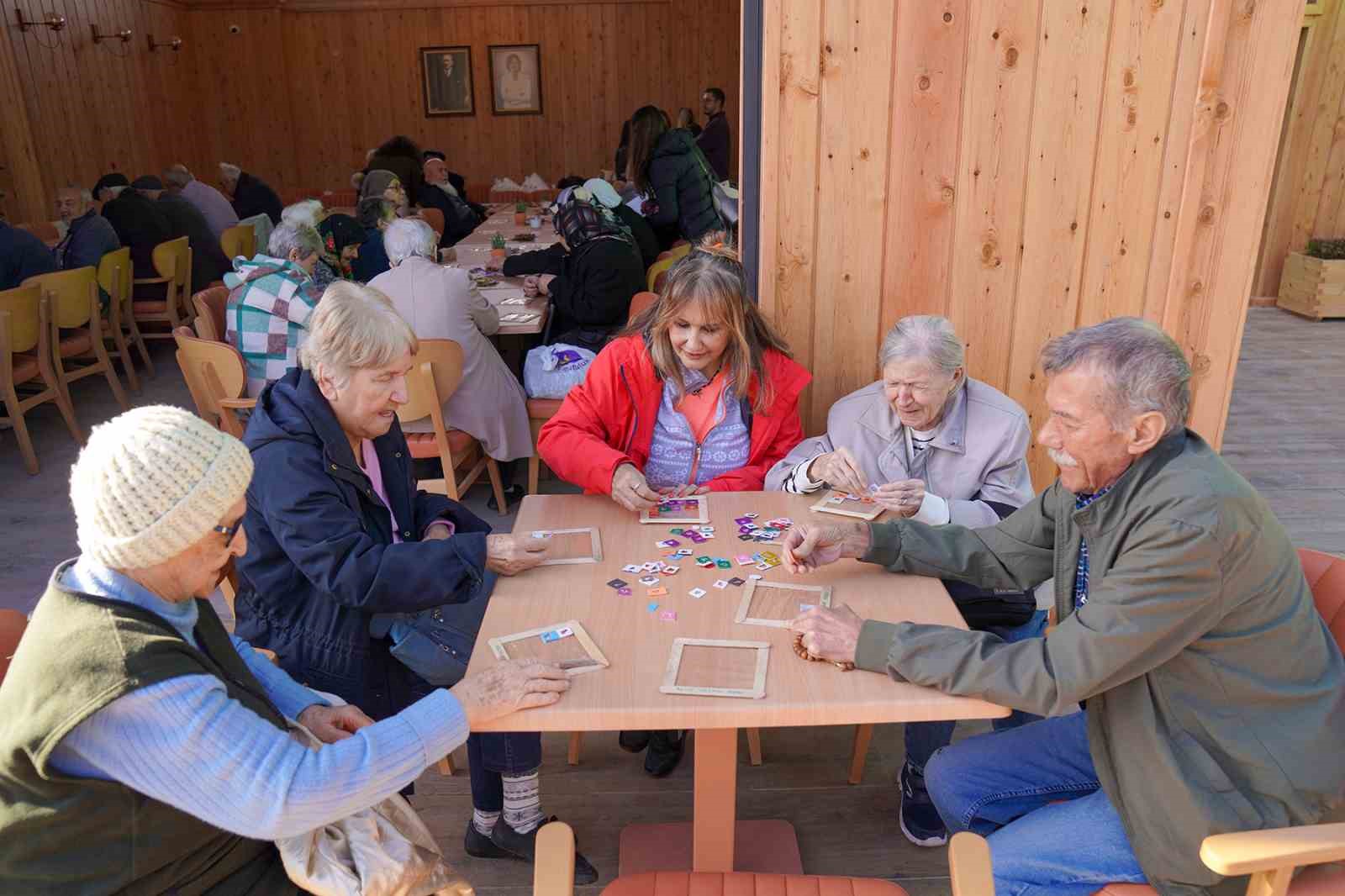 Deneyimli vatandaşlar keyifli bir gün geçirdi