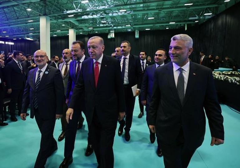 Cumhurbaşkanı Erdoğan: Türkiye'de İllegal göç akınlarıyla mücadelesini tavizsiz sürdürecektir