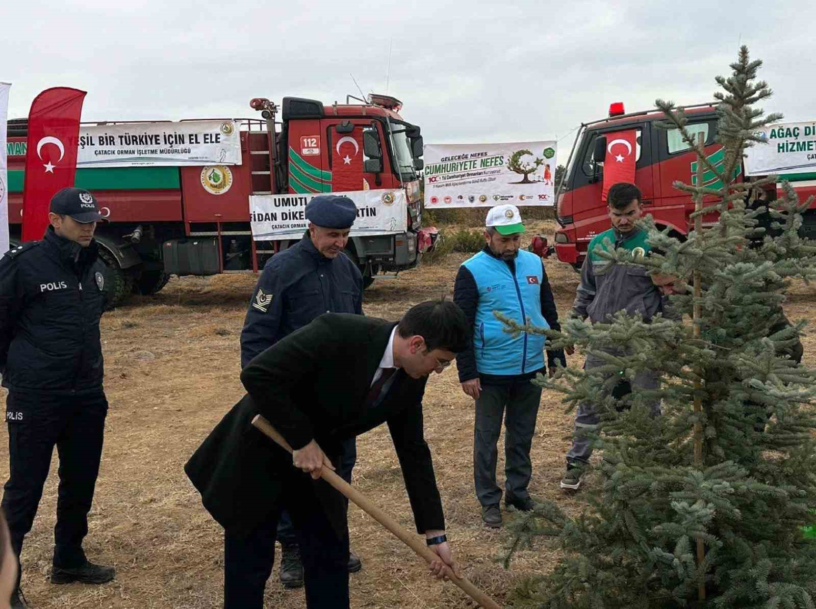 Jandarma ekipleri fidan dikme etkinliğine katıldı