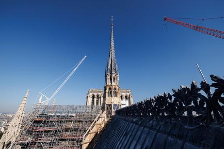 Notre-Dame Katedrali'nde çanlar 5 yıl sonra ilk kez çaldı