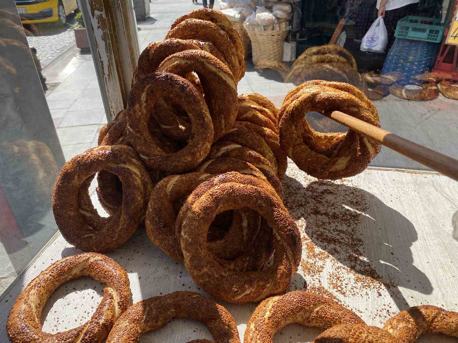 Hayırsever esnafın ihtiyaç sahipleri için başlattığı ’Askıda simit’ uygulaması suiistimal edildi