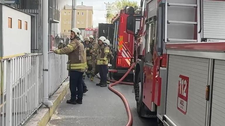 Avcılar'da iş hanında yangın