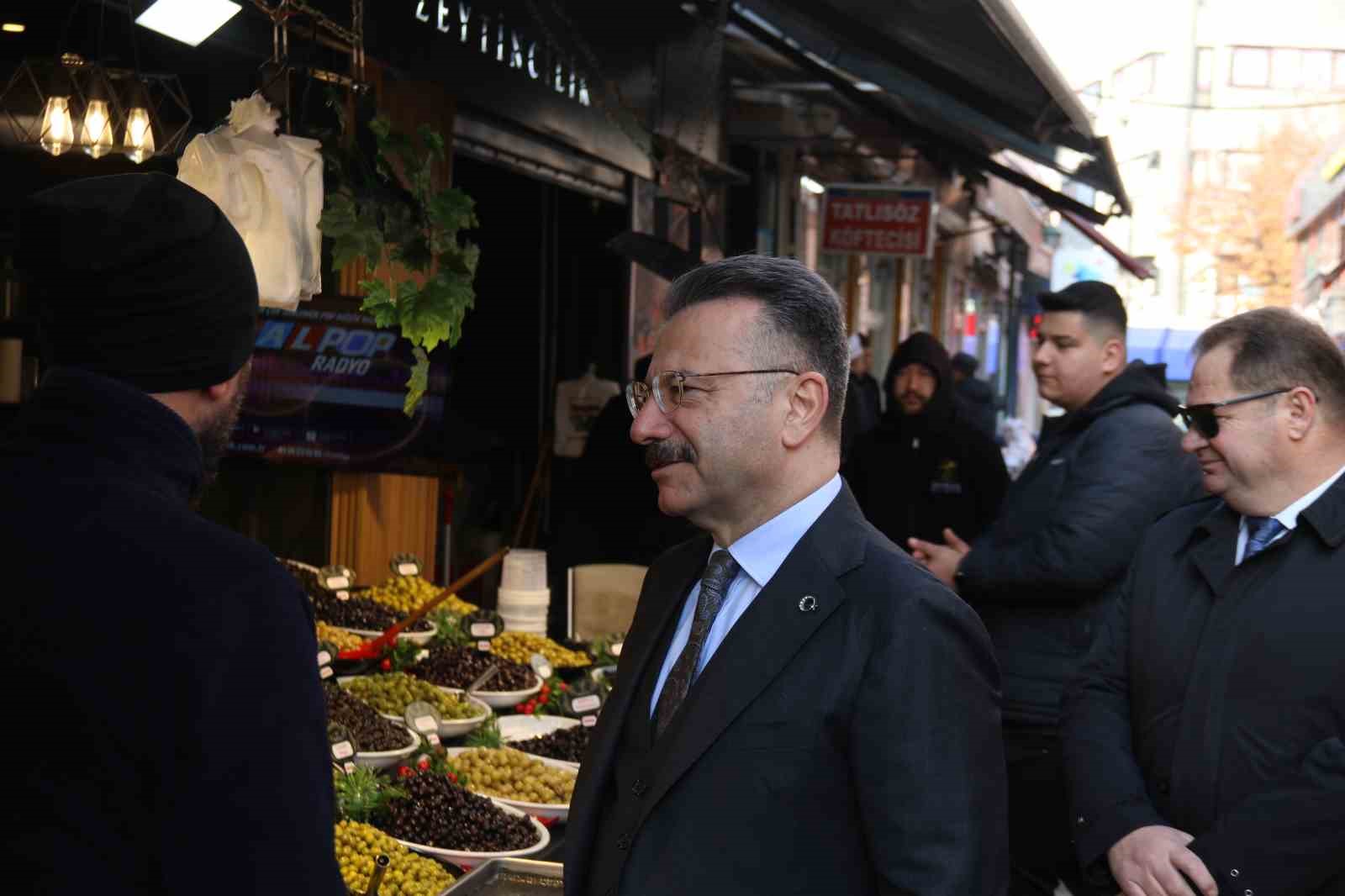 Esnaftan, ziyaretlerine gelen Vali Hüseyin Aksoy’a ikram