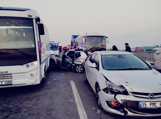 Yalova'da zincirleme kaza: 4 yaralı