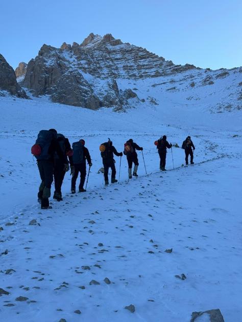 Belaruslu dağcı ikiz kız kardeşleri arama çalışmaları 2'nci gününde