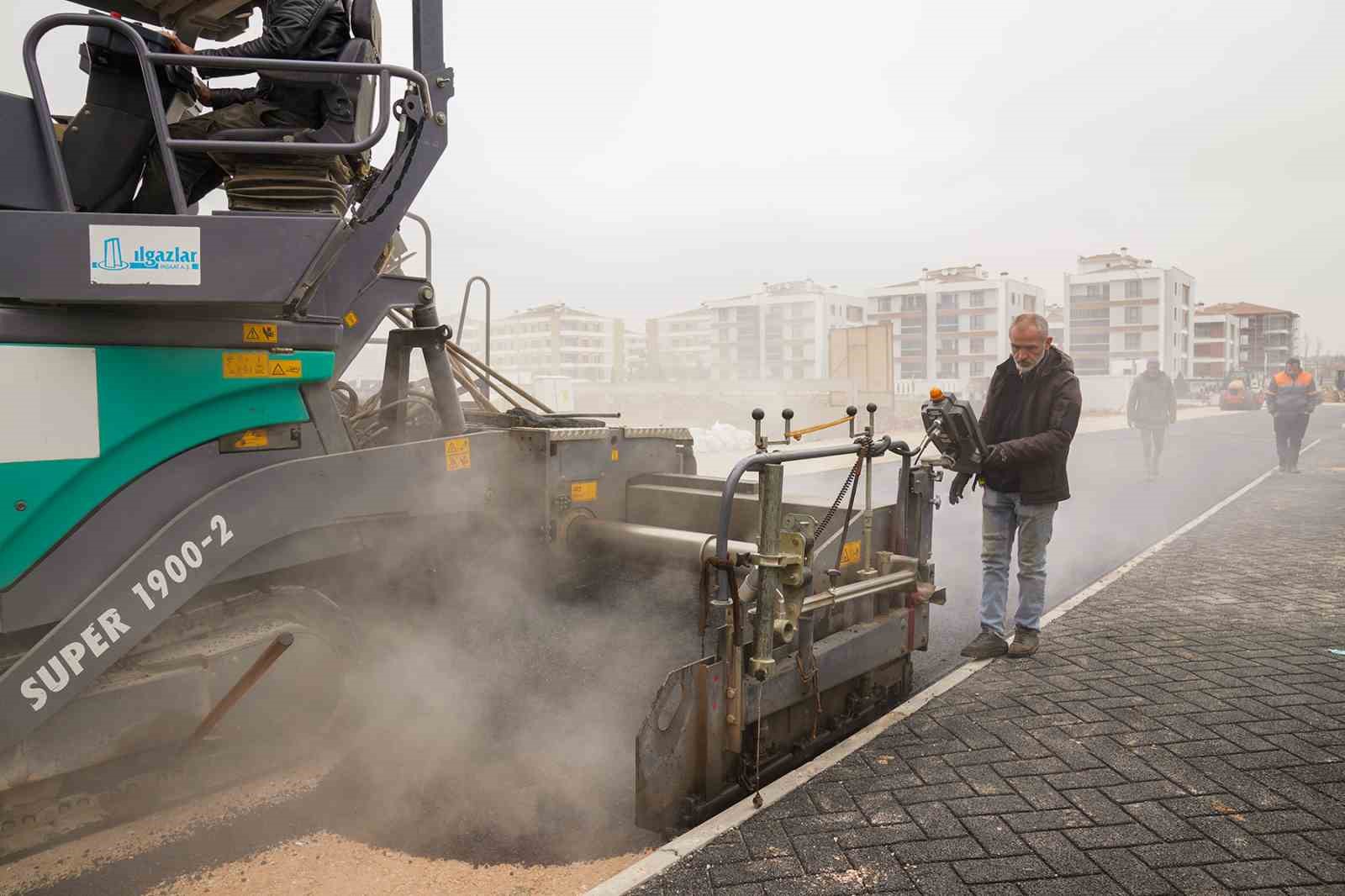 Tepebaşı’nda üstyapı çalışmaları sürüyor