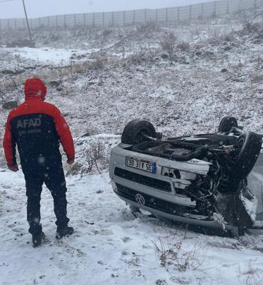 Ilgar Dağı Geçidi'nde 2 otomobil çarpıştı; 8 yaralı