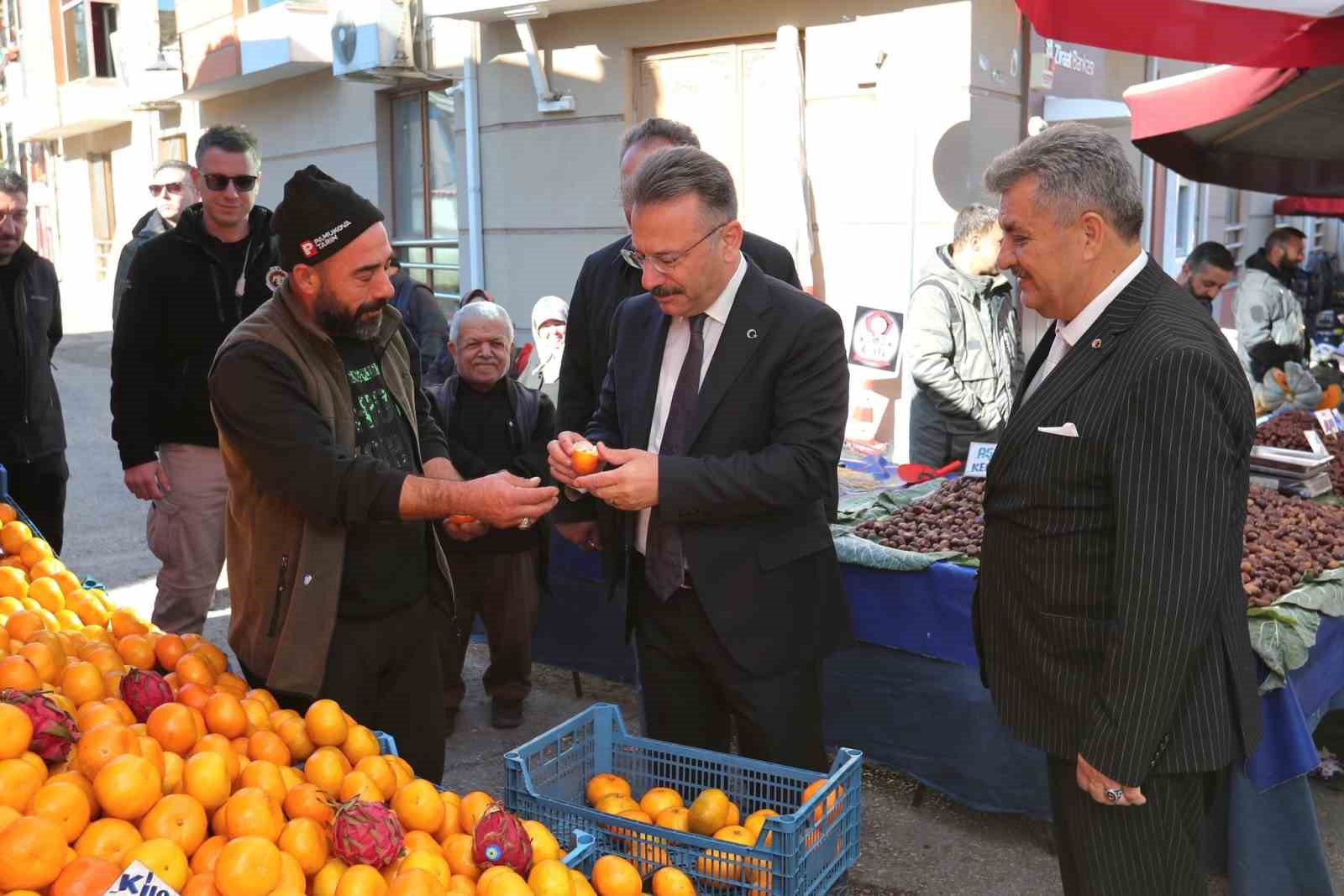 Vali Aksoy, semt pazarını ziyaret etti