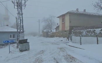 Karakış Eskişehir’in kırsal mahallelerinde etkisini sürdürüyor